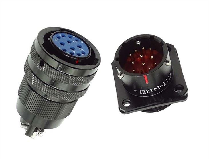 Сильнострумний штекерний і жіночий роз'єм Pogo